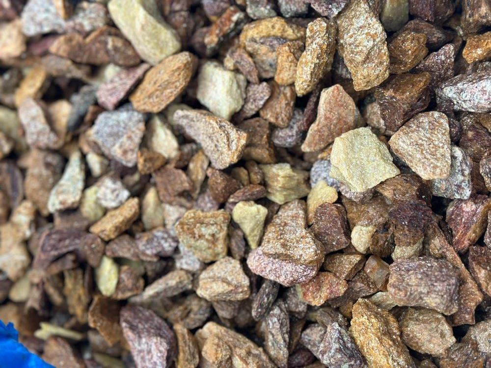 Златолит персиковый декоративная каменная крошка купить в Омске