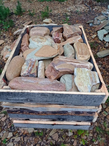 Златолит жёлтый, жёлто-зелёный глыбки и валуны для ланшафтного дизайна купить в Омске