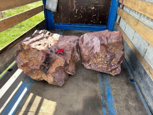 Ландшафтные глыбы красно-фиолетовые 200-1000 килограмм купить в Омске