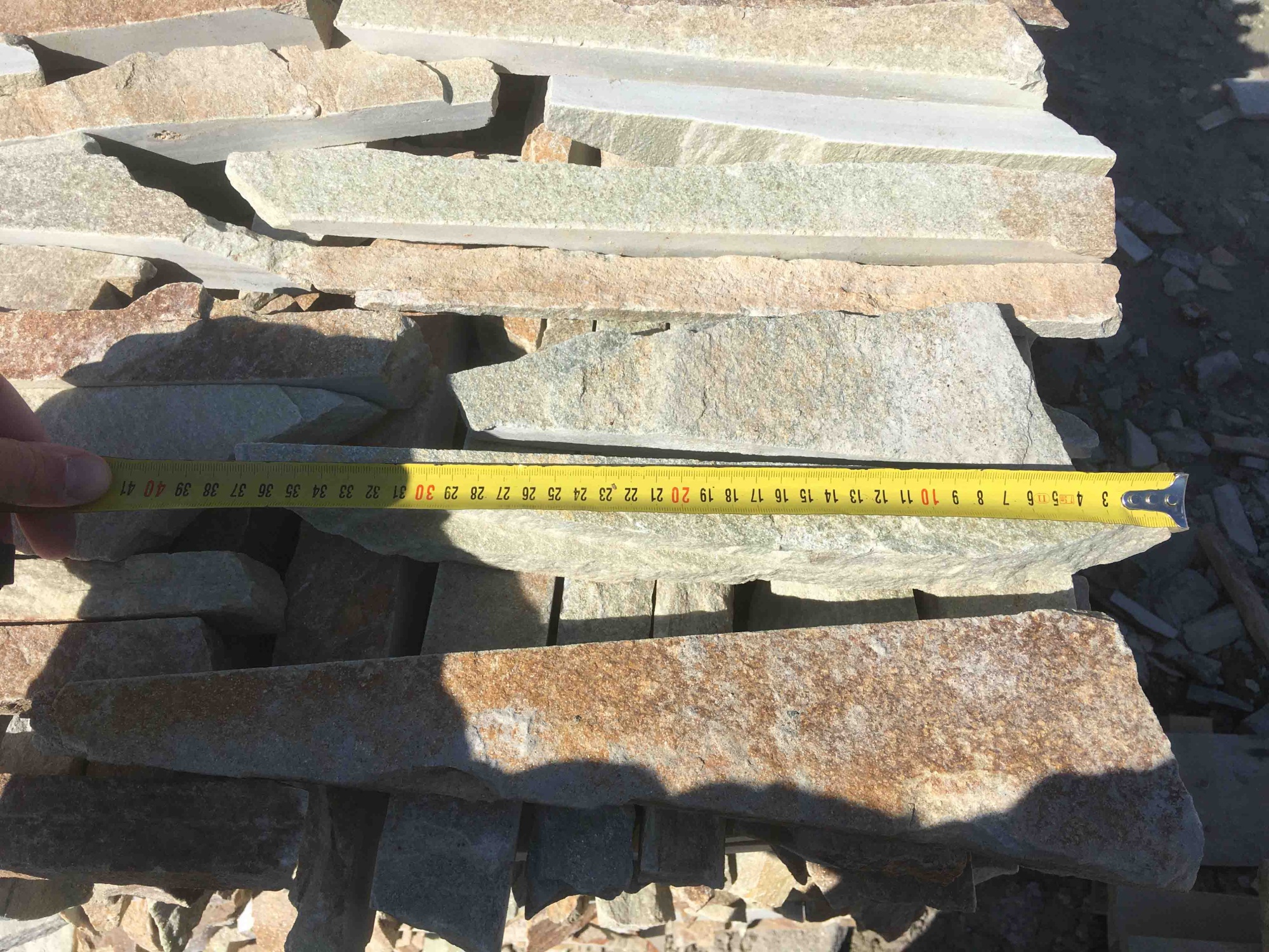 Горбушка златолит золотистый для облицовки купить в Омске