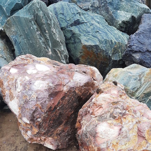 Ландшафтные глыбы красно-фиолетовые 200-1000 килограмм купить в Омске