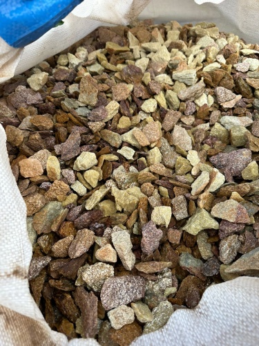 Златолит персиковый декоративная каменная крошка купить в Омске