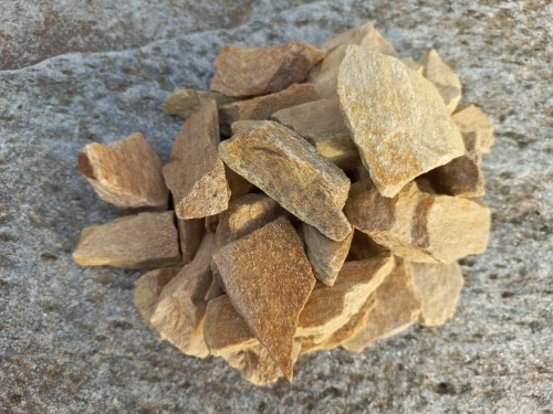 Златолит жёлтый декоративная каменная крошка купить в Омске