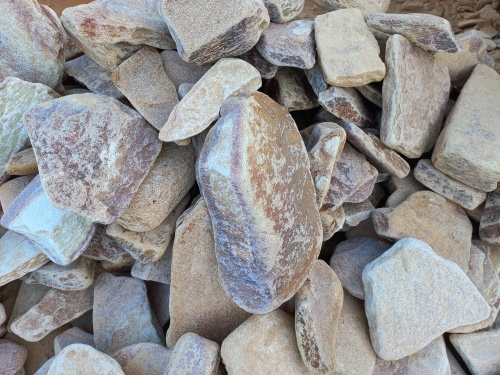 Златолит жёлтый, жёлто-зелёный глыбки и валуны для ланшафтного дизайна купить в Омске