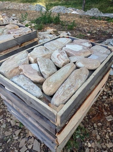 Златолит жёлтый, жёлто-зелёный глыбки и валуны для ланшафтного дизайна купить в Омске