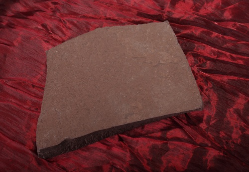 Плитняк лемезит бордовый для цоколя 1,5-2 см купить в Омске