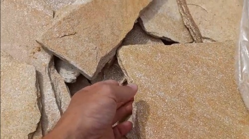 Плитняк златолит жёлтый золотистый для отмостки купить в Омске