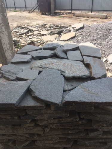 Златолит серебристый галтованный для лестниц купить в Омске